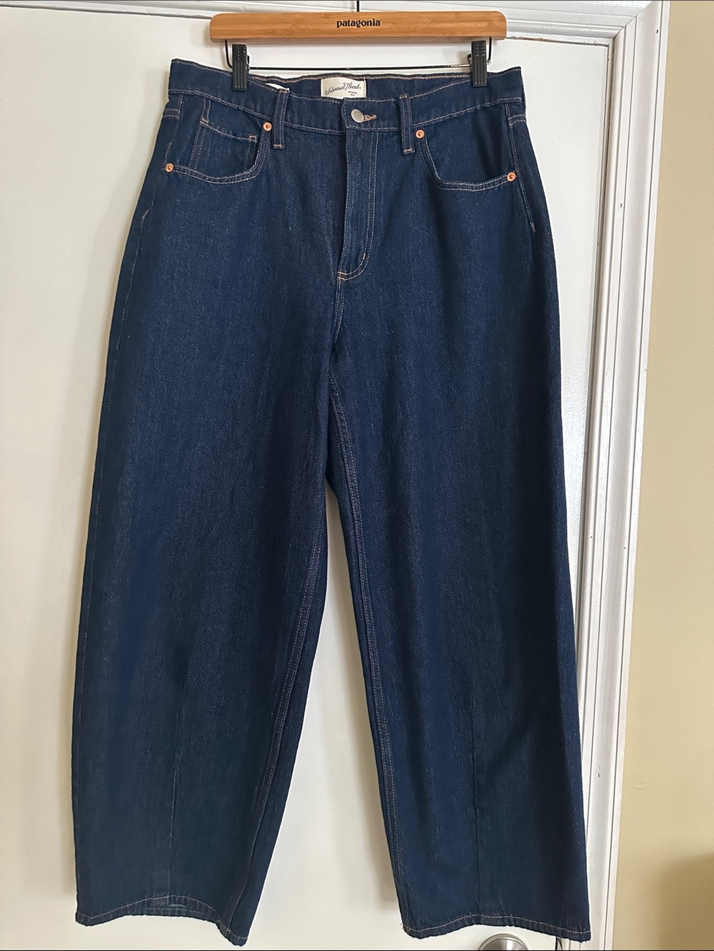 Dark Blue Barrel-Leg Women’s Jeans